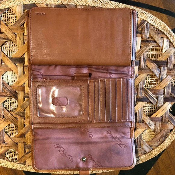 Fossil Long Wallet Purse in Camel Gorgeous! - Picture 5 of 8